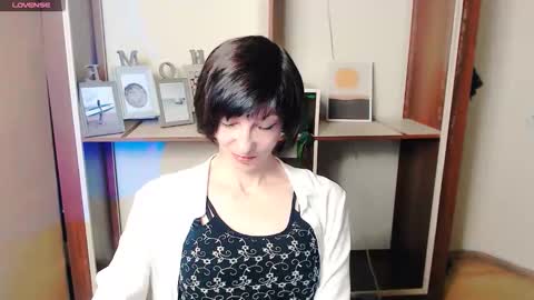 Snapshot of angelinalov_ chatting on 10/15/25, 07:08 Angelina online show from 10/15/25, 07:08