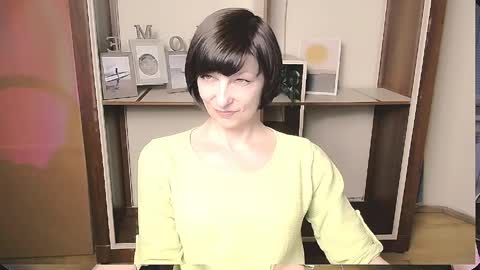 Snapshot of angelinalov_ chatting on 05/09/26, 08:30 Angelina online show from 05/09/26, 08:30