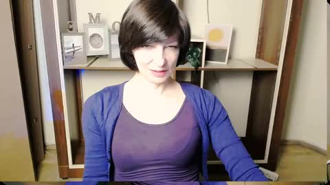 Snapshot of angelinalov_ chatting on 05/24/26, 07:13 Angelina online show from 05/24/26, 07:13