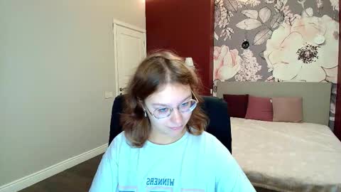 Snapshot of angelinalow chatting on 09/30/25, 11:26 AngelinaLow online show from 09/30/25, 11:26