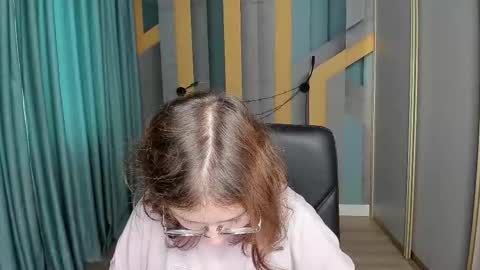 Snapshot of angelinalow chatting on 11/08/25, 06:46 AngelinaLow online show from 11/08/25, 06:46