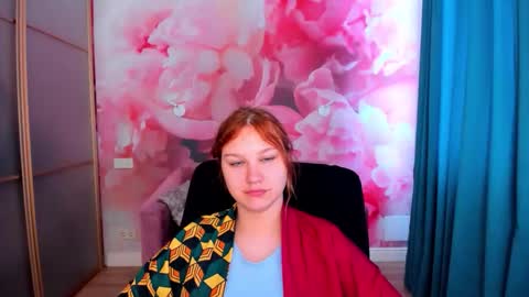 AngelinaLow online show from 04/21/26, 11:27