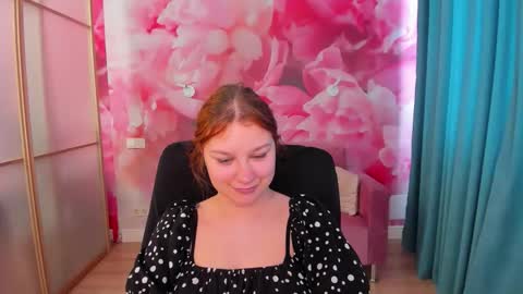Snapshot of angelinalow chatting on 05/25/26, 11:27 AngelinaLow online show from 05/25/26, 11:27