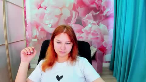 Snapshot of angelinalow chatting on 05/31/26, 05:26 AngelinaLow online show from 05/31/26, 05:26