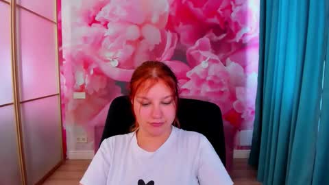 Snapshot of angelinalow chatting on 06/01/26, 11:34 AngelinaLow online show from 06/01/26, 11:34