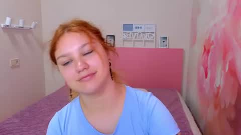 Snapshot of angelinalow chatting on 06/12/26, 11:31 AngelinaLow online show from 06/12/26, 11:31