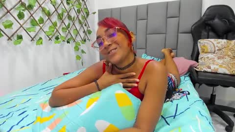 Snapshot of angelinamurphy chatting on 02/28/25, 03:48 AngelinaMurphy online show from 02/28/25, 03:48