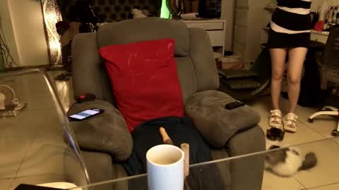 Angel online show from 10/04/25, 11:47