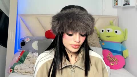 Angeline Smith  online show from 03/06/25, 06:41