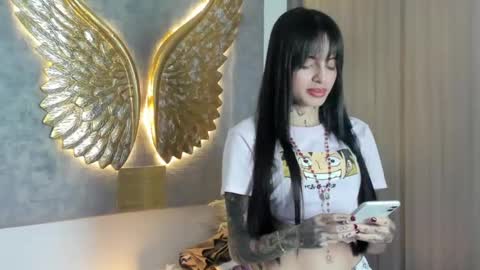 Angeline Smith  online show from 10/16/25, 08:54