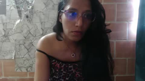 Snapshot of angelitaa_hot chatting on 02/07/25, 12:17 angela online show from 02/07/25, 12:17