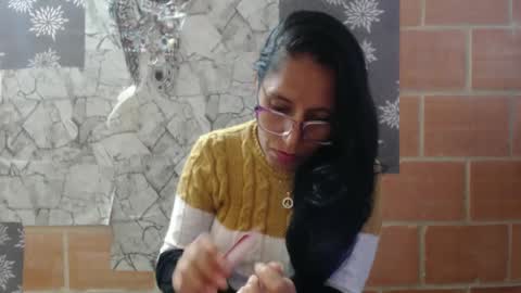 Snapshot of angelitaa_hot chatting on 03/05/25, 03:07 angela online show from 03/05/25, 03:07