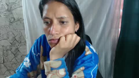 Snapshot of angelitaa_hot chatting on 09/14/25, 10:42 angela online show from 09/14/25, 10:42