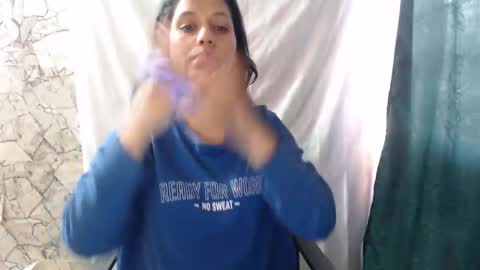 angela online show from 10/22/25, 09:03