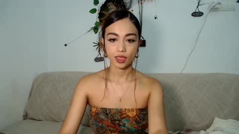 Snapshot of angelkath chatting on 10/19/25, 04:51 angelkath online show from 10/19/25, 04:51
