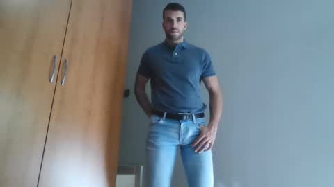 Snapshot of angell102890 chatting on 10/11/25, 01:31 angell102890 online show from 10/11/25, 01:31