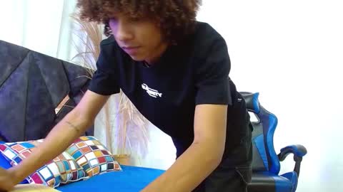 Angel online show from 11/13/25, 08:41