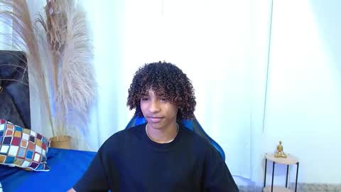 Angel online show from 12/05/25, 08:38