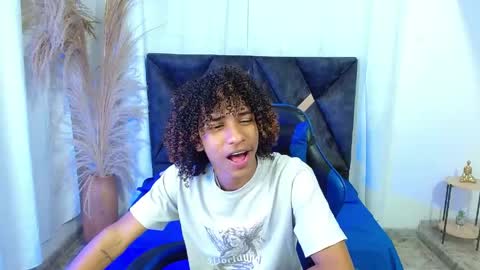 Angel online show from 06/09/26, 08:53