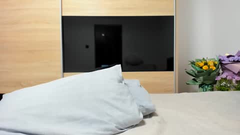 Snapshot of angell6969 chatting on 02/12/25, 07:23 KrystyYo online show from 02/12/25, 07:23