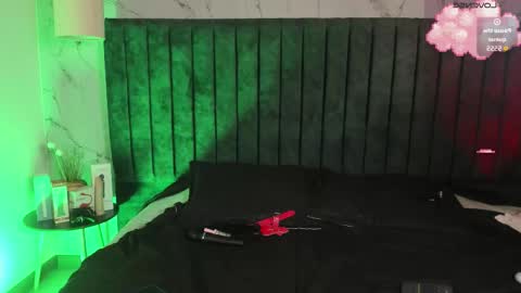 Snapshot of angell__dustt chatting on 10/11/25, 02:11 Angell Dust online show from 10/11/25, 02:11