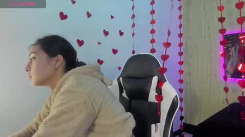 Snapshot of angell_cooper8 chatting on 02/17/26, 12:34 Angell cooper8 online show from 02/17/26, 12:34