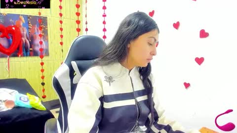 Snapshot of angell_cooper8 chatting on 03/03/26, 12:00 Angell cooper8 online show from 03/03/26, 12:00