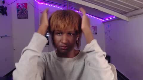 Danielle online show from 12/04/24, 06:33