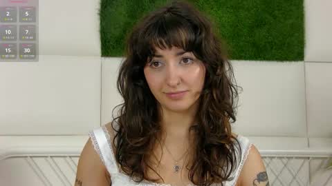 Snapshot of angellacox chatting on 06/06/26, 06:29 angellacox online show from 06/06/26, 06:29