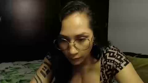 Snapshot of angellaisabella chatting on 10/17/25, 08:44 ANGELA ISABELLA online show from 10/17/25, 08:44