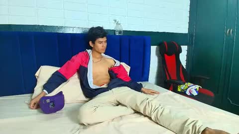 Angelldustt  online show from 10/29/25, 12:18