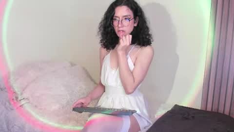Snapshot of angellike_doll chatting on 07/19/26, 10:13 Angellike online show from 07/19/26, 10:13
