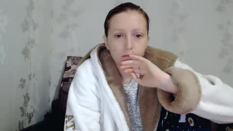 Snapshot of angellllsexy chatting on 11/14/25, 03:44 Galina online show from 11/14/25, 03:44