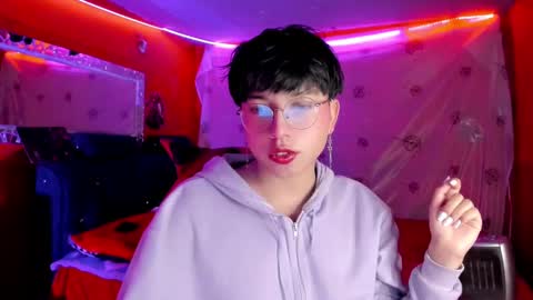 Snapshot of angellonfire chatting on 09/18/25, 05:53 Angel  online show from 09/18/25, 05:53