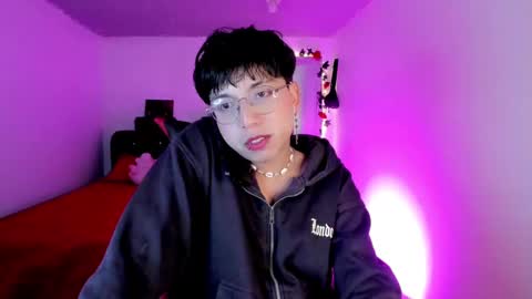 Snapshot of angellonfire chatting on 10/30/25, 02:24 Angel  online show from 10/30/25, 02:24