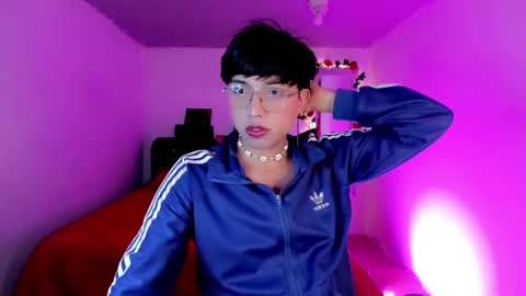 Angel  online show from 11/25/25, 02:28