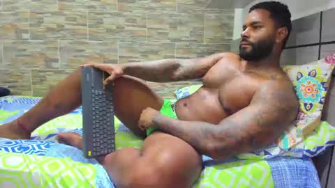 Snapshot of angelo_evans33 chatting on 08/09/26, 12:23 angelo_evans33 online show from 08/09/26, 12:23