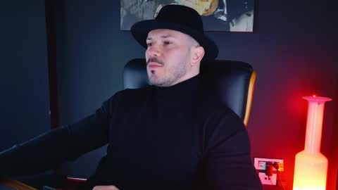 Snapshot of angeloeric chatting on 12/19/24, 07:51 BlackWolf online show from 12/19/24, 07:51