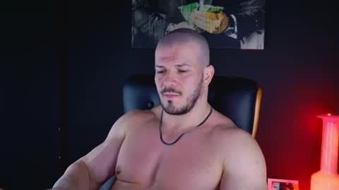 Snapshot of angeloeric chatting on 01/04/25, 06:40 BlackWolf online show from 01/04/25, 06:40