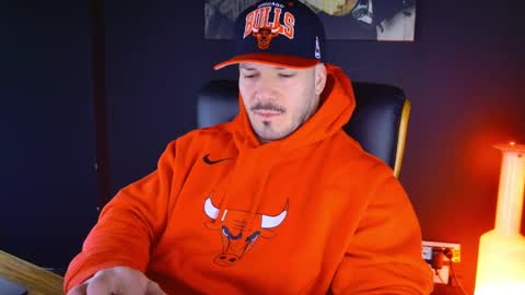 Snapshot of angeloeric chatting on 01/14/25, 05:08 BlackWolf online show from 01/14/25, 05:08