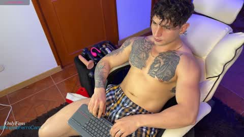 Angelo Ferro online show from 12/25/24, 02:14