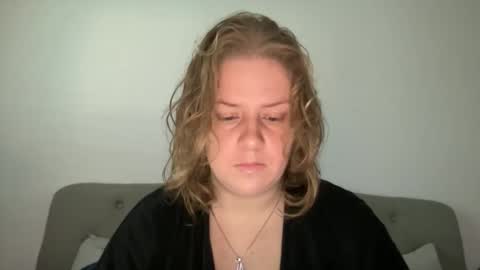 Snapshot of angeloflight273360 chatting on 02/10/26, 12:53 Angel of Light online show from 02/10/26, 12:53