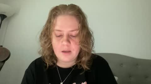 Snapshot of angeloflight273360 chatting on 02/18/26, 02:02 Angel of Light online show from 02/18/26, 02:02