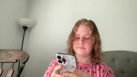 Snapshot of angeloflight273360 chatting on 02/19/26, 02:24 Angel of Light online show from 02/19/26, 02:24