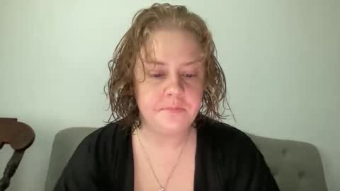 Snapshot of angeloflight273360 chatting on 03/01/26, 01:57 Angel of Light online show from 03/01/26, 01:57