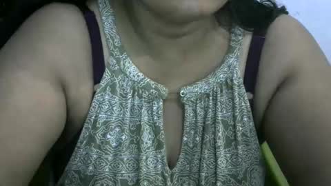 Snapshot of angelpriya555 chatting on 10/03/25, 05:32 angelpriya555 online show from 10/03/25, 05:32