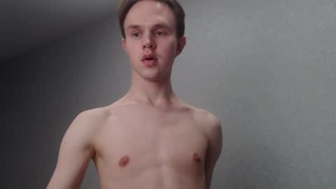 Snapshot of angelraaay chatting on 01/23/25, 06:45 Angel online show from 01/23/25, 06:45