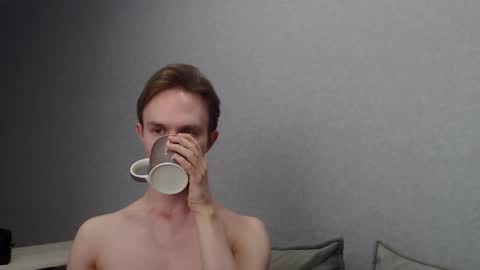 Snapshot of angelraaay chatting on 01/25/25, 03:09 Angel online show from 01/25/25, 03:09