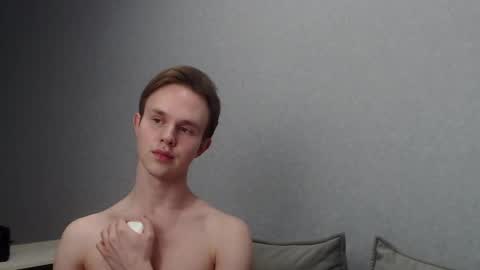 Snapshot of angelraaay chatting on 01/25/25, 09:25 Angel online show from 01/25/25, 09:25