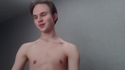 Snapshot of angelraaay chatting on 01/26/25, 03:14 Angel online show from 01/26/25, 03:14